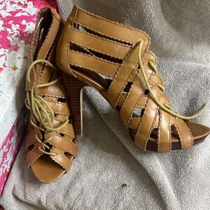 Chinese Laundry Tan Lace-Up Heels